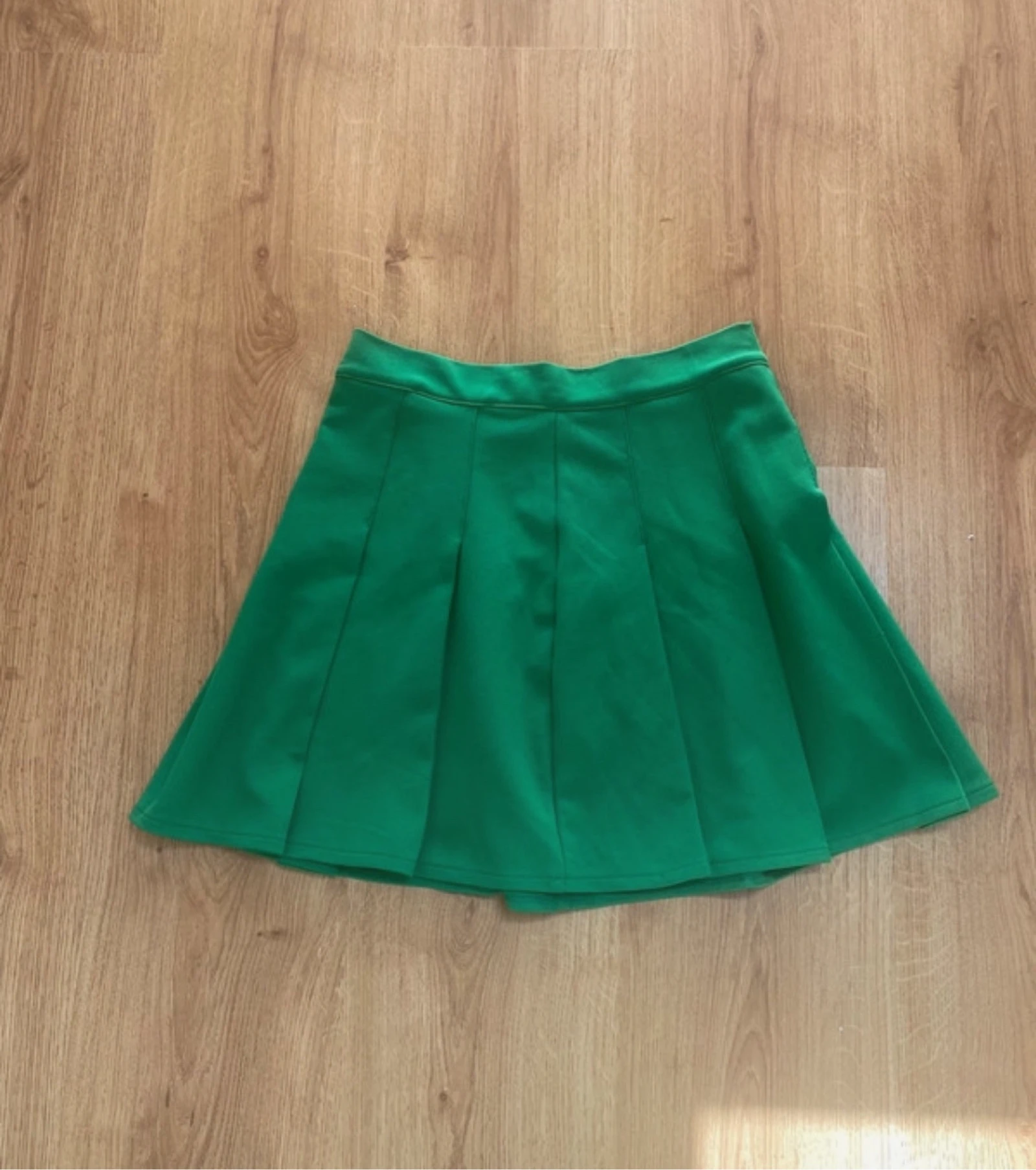 Mini Jupe Patineuse FB Sister Verte Plissée  S